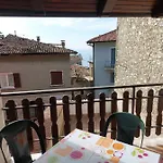 Gio B *